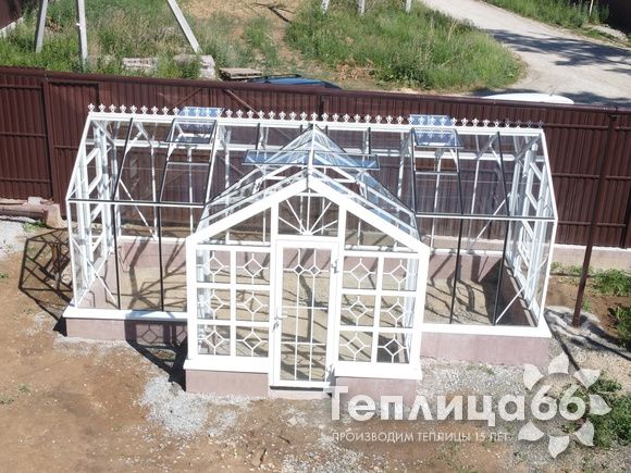 Новинка 2021 - Дизайнерская теплица + Фасад в английском стиле для теплиц botanik. 